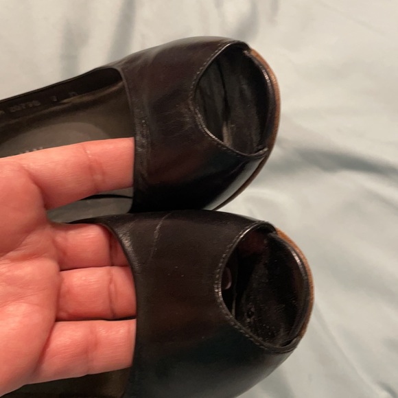 Stuart Weitzman blk peep toe wedges - Picture 5 of 5